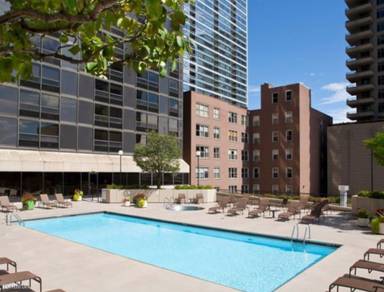 Main picture of 441 E Ohio St