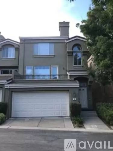 Main picture of 52 Windcrest Ln