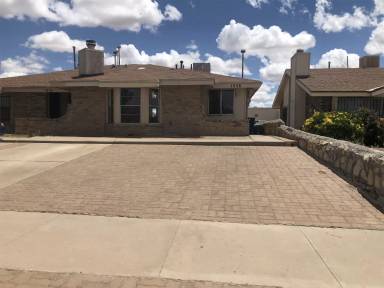 Main picture of 1908 Estrada Dr