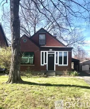 Main picture of 2225 Hawthorne Ave