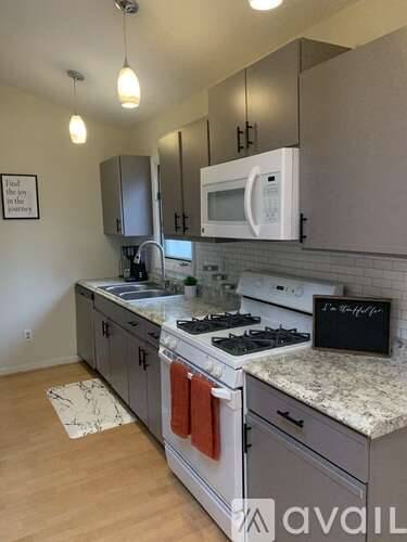 Main picture of 205 Spring St