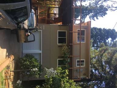 Main picture of 16012 Drake Rd