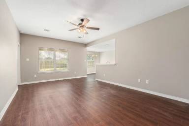 Main picture of 2396 Driftwood Dr
