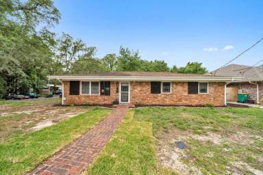 Main picture of 4 Roundabend Rd