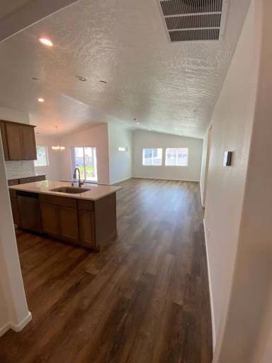 Main picture of 3106 N McMillan Rd