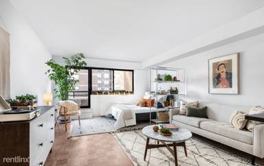 Main picture of 200 East 87th St