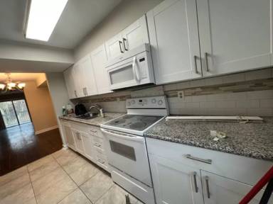 Main picture of 290 Appleby Dr