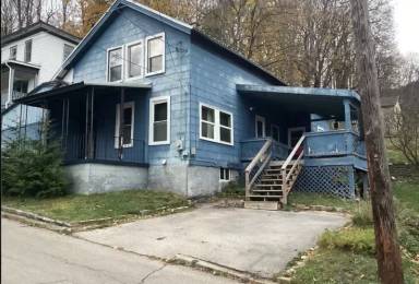 Main picture of 46 Moreland St