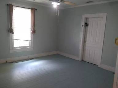 Main picture of 109 W 13th St