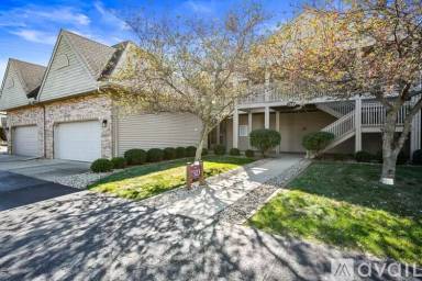 Main picture of 7323 N Villa Lake Dr