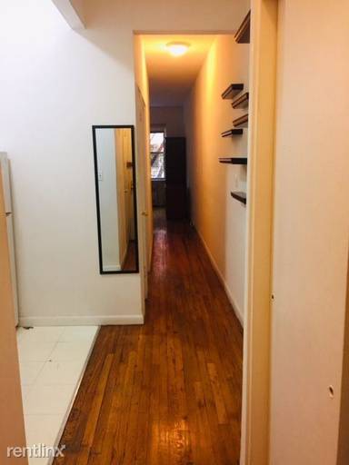 Main picture of 321 E 89th St