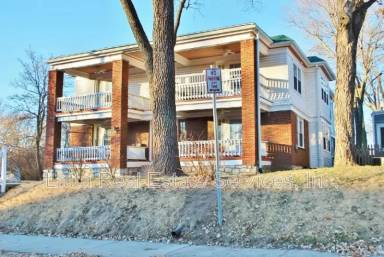 Main picture of 102 E Linden Ave