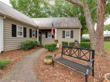 Main picture of 3806 Selwyn Farms Ln
