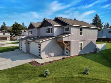 Main picture of 800 E F St