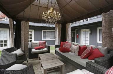 Main picture of 915 Annex Ave