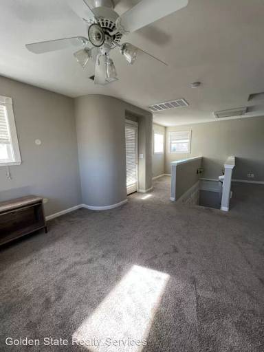 Main picture of 525 Grove St