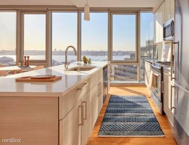 Main picture of 554 W 54th St