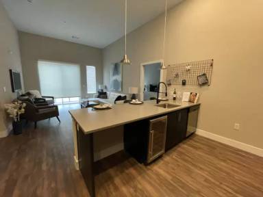 Main picture of 3060 Brighton Blvd