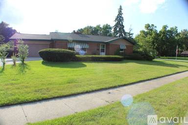 Main picture of 207 S Twyckenham Dr