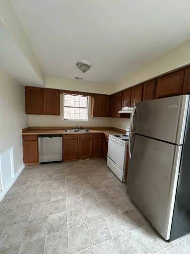 Main picture of 3864 Sherman Oaks Ave