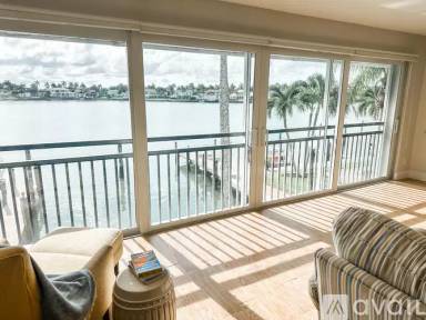 Main picture of 2800 Gulf Shore Blvd N