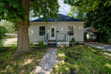Main picture of 627 Monroe St