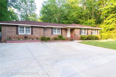 Main picture of 4425 Moores Mill Rd