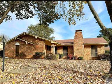 Main picture of 18 Lanshire Dr