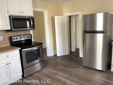 Main picture of 1110C N Pasteur St