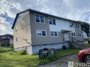 Main picture of 221 Rogers St