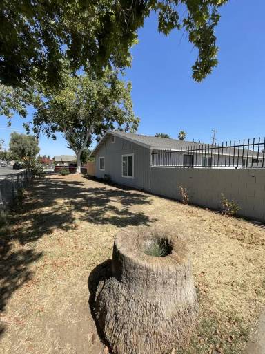 Main picture of 148 E Amador St