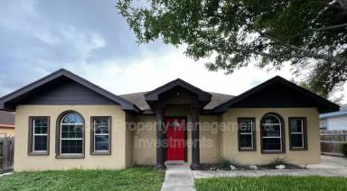 Main picture of 906 Gonzalez Dr