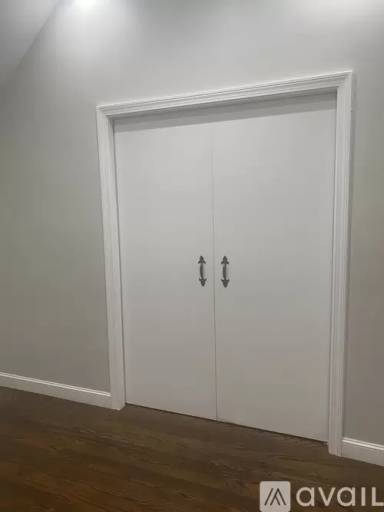 Main picture of 107 Main St