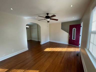 Main picture of 109 E 36th St