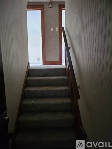 Main picture of 500 E Pearl St