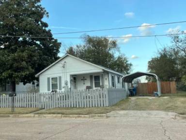 Main picture of 601 Kay St
