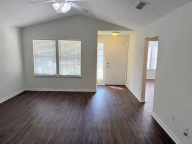Main picture of 3757 NW 27th St