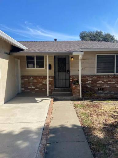 Main picture of 2220 Arliss Way