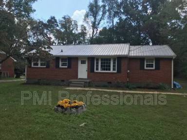 Main picture of 2010 Cypress Dr
