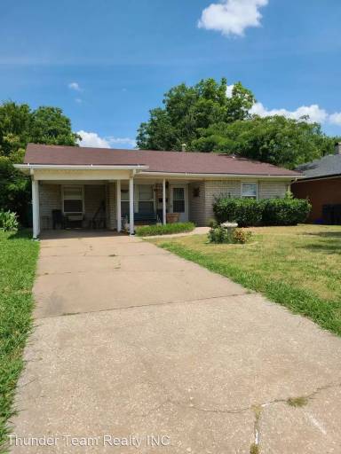 Main picture of 3121 NW 66th St