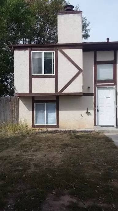 Main picture of 1001 Grinde Dr