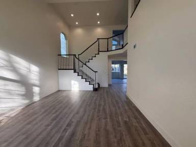 Main picture of 724 Bridge Creek Dr