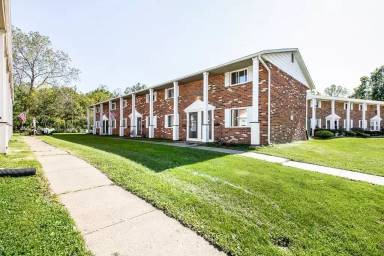 Main picture of 659 S Shore Ct