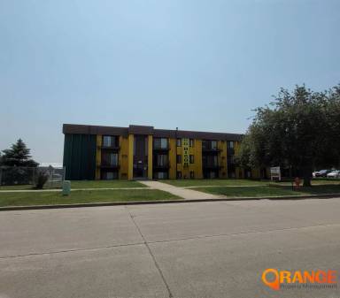 Main picture of 1440 Dakota Dr N