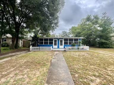 Main picture of 324 Lincoln Ave