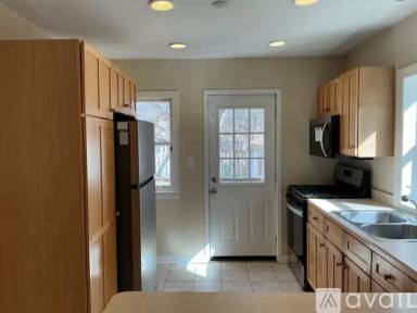 Main picture of 7024 S Perry Ave