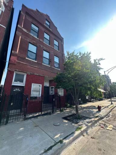 Main picture of 1328 W 18th Pl