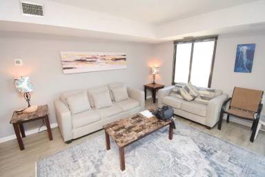 Main picture of 400 20th Ave N