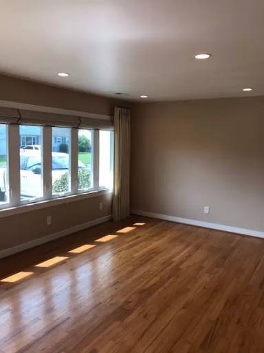 Main picture of 8521 Millard St