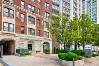 Main picture of Reside at Belmont Harbor